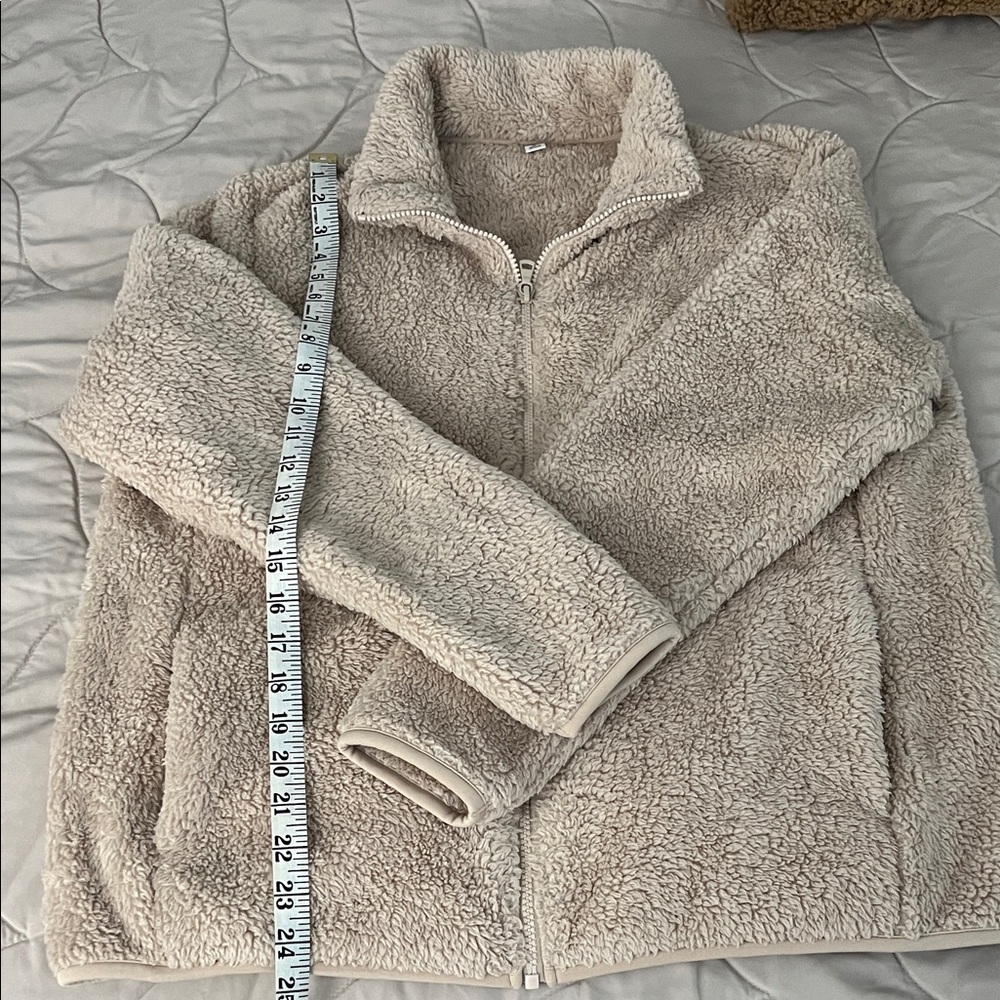 Uniqlo Women's Tan Teddy Jacket